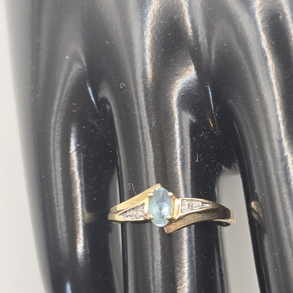 10k Gold Oval Blue Topaz Ring with Side Diamonds -Delicate and Feminine - Picture 2 of 8